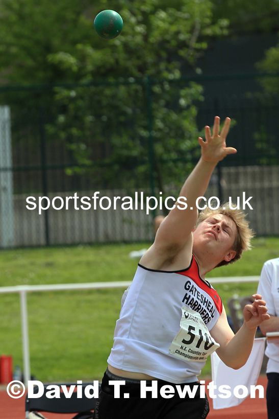 Men and Boys shot putt, 2022 North Eastern Track and Field Champs., Middlesbrough. David T. Hewitson/Sports for All Pics